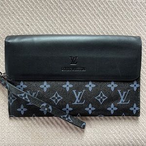 FAKE LV Clutch